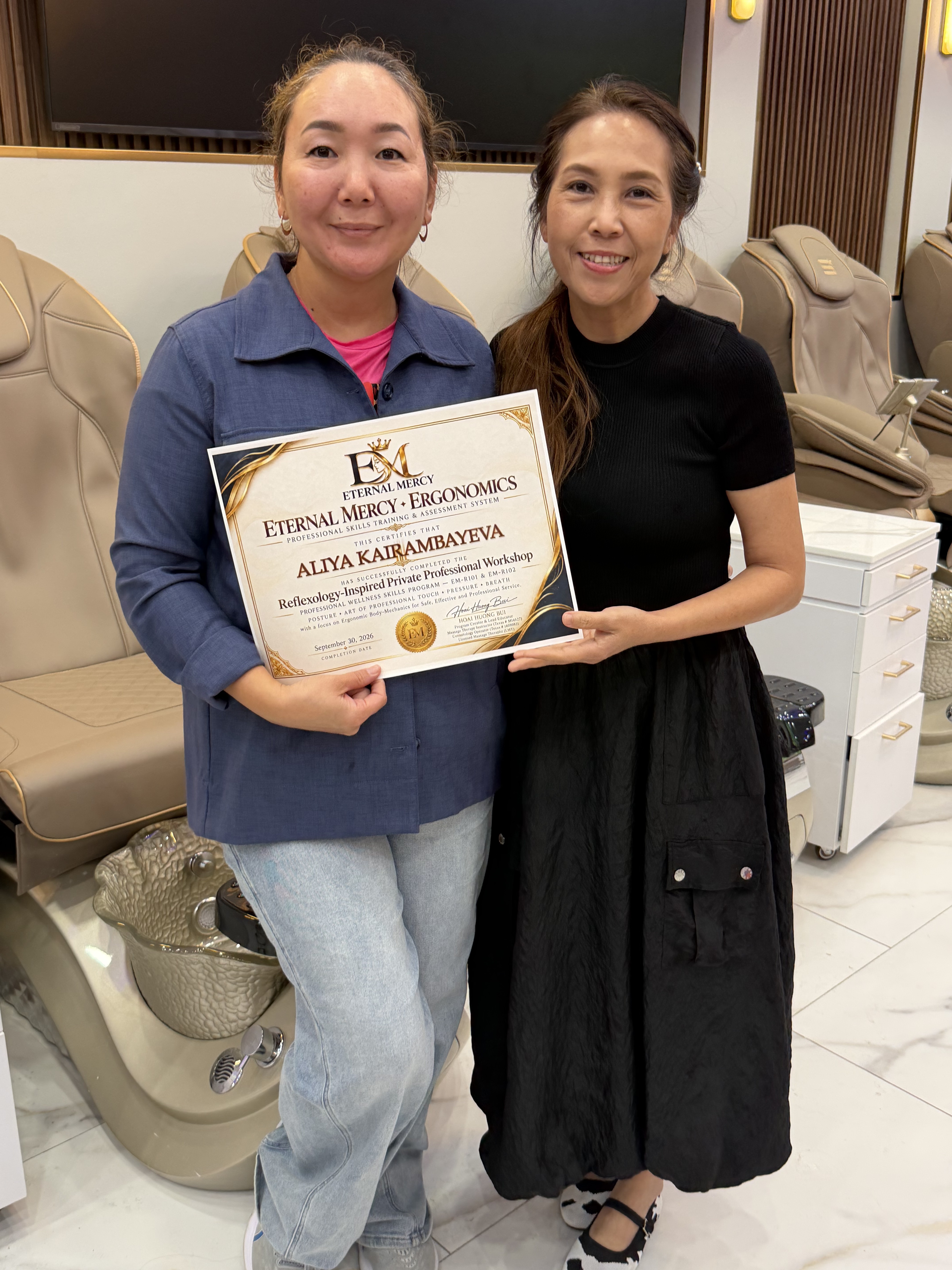 Kỷ niệm tốt nghiệp Tran Thi Hoang Nhi
